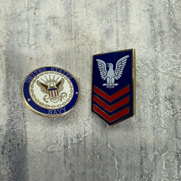 U.S. NAVY PETTY OFFICER 1ST CLASS 1-1/8" Military Rank And Navy Seal Emblem Pin - Picture 1 of 5